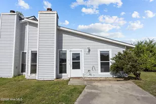 208 Yaupon Dr, Jacksonville, NC 28546 - Photo 3
