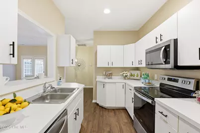 1600 Sturdivant Drive #Apt 28, Wilmington, NC 28403 - Photo 11