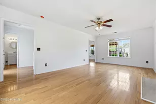 103 Exeter Ct, Burgaw, NC 28425 - Photo 5