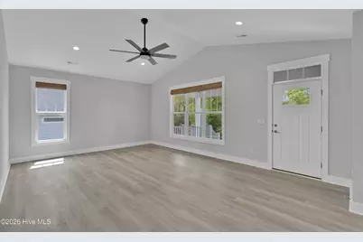 228 NE 38th Street, Oak Island, NC 28465 - Photo 5