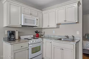 2401 W Fort Macon Rd, Atlantic Beach, NC 28512 - Photo 15