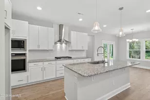 240 Margot Manor Dr, Benson, NC 27504 - Photo 9