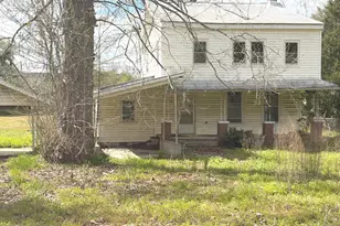 110 Hudson St, Pollocksville, NC 28573 - Photo 3