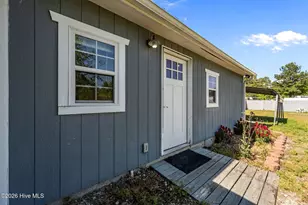 309 S Jenkins St, Holly Ridge, NC 28445 - Photo 5
