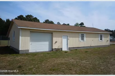 209 Complex Street, Tabor City, NC 28463 - Photo 3