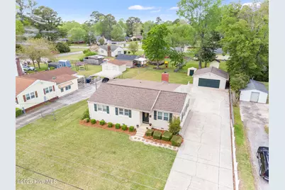 405 Seminole Trail, Jacksonville, NC 28540 - Photo 3
