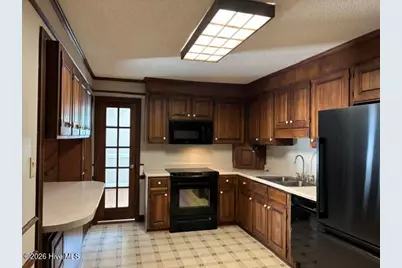 405 Seminole Trail, Jacksonville, NC 28540 - Photo 13