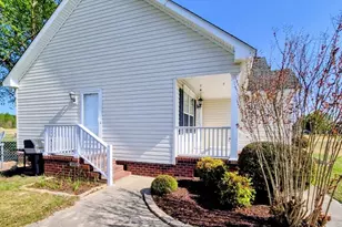 105 Willowbrook Dr, Pikeville, NC 27863 - Photo 3