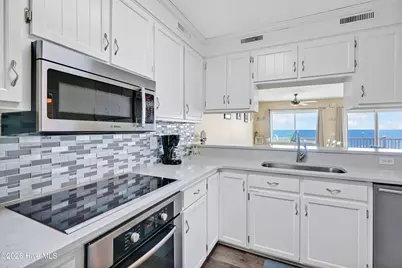 1423 S Lake Park Boulevard #Unit 3b, Carolina Beach, NC 28428 - Photo 9