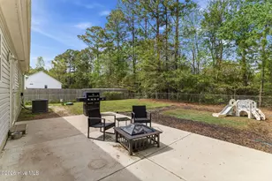 602 Hobbs Dr, Jacksonville, NC 28540 - Photo 21