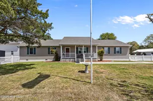722 Chatham St, Newport, NC 28570 - Photo 3