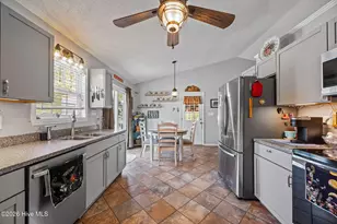 722 Chatham St, Newport, NC 28570 - Photo 25
