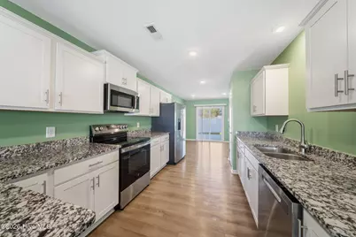 700 Discovery Cove, Newport, NC 28570 - Photo 9