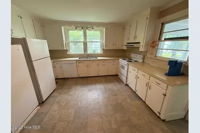 4068 Grimmersburg Street, Farmville, NC 27828 - Photo 5