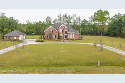 507 N Ingold Avenue, Garland, NC 28441 - Photo 1