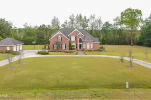 507 N Ingold Ave, Garland, NC 28441 - Photo 1
