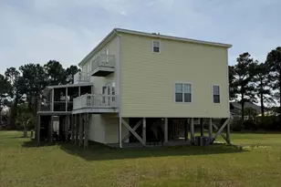 220 Twin Oaks Dr, Hampstead, NC 28443 - Photo 1