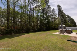 3809 E Baywood Ln, Greenville, NC 27834 - Photo 9