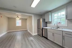 1111 Wood St, Elizabeth City, NC 27909 - Photo 11