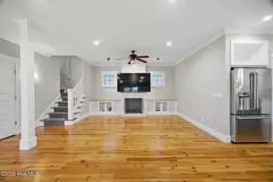 319 E Nash St, Southport, NC 28461 - Photo 3