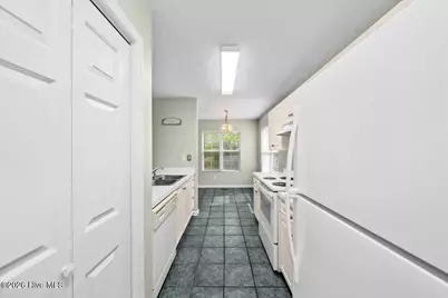 118 Kensington Way, Aberdeen, NC 28315 - Photo 7