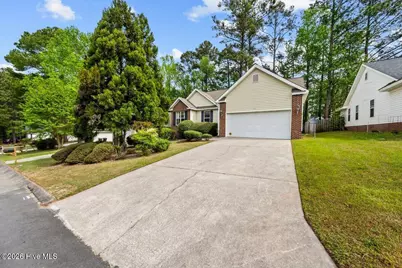 118 Kensington Way, Aberdeen, NC 28315 - Photo 1