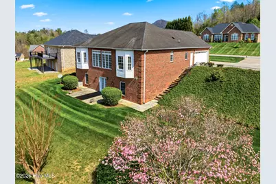 416 Huntington Woods Drive N, Lenoir, NC 28645 - Photo 39
