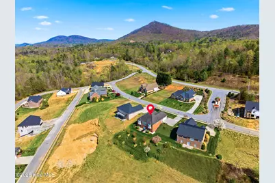 416 Huntington Woods Drive N, Lenoir, NC 28645 - Photo 43