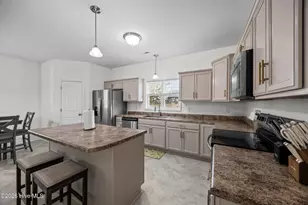 806 Tuscarora Trl, Jacksonville, NC 28546 - Photo 15