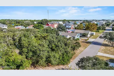 134 S Fourth Avenue, Kure Beach, NC 28449 - Photo 9