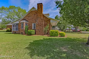 312 W Quinn St, Beulaville, NC 28518 - Photo 45