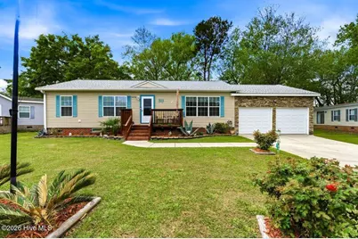 1096 Gull Court SW, Calabash, NC 28467 - Photo 1