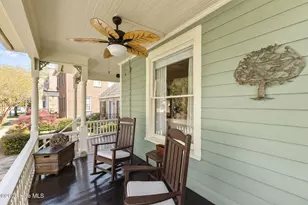 227 New St, New Bern, NC 28560 - Photo 3