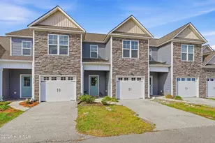310 S Stingray Ln, Sneads Ferry, NC 28460 - Photo 3