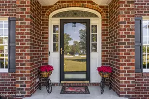 2281 Autumn Dr, Kinston, NC 28501 - Photo 3