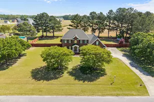 2281 Autumn Dr, Kinston, NC 28501 - Photo 1