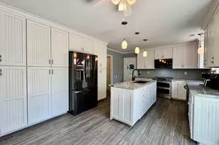 2007 Melodie Ln, Morehead City, NC 28557 - Photo 11