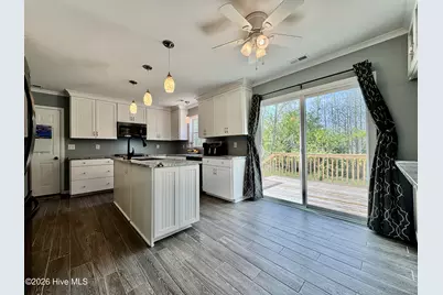 2007 Melodie Lane, Morehead City, NC 28557 - Photo 7