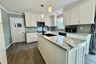 2007 Melodie Ln, Morehead City, NC 28557 - Photo 7