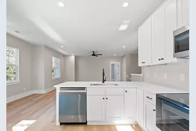 4926 Oleander Drive #Unit D, Wilmington, NC 28403 - Photo 3