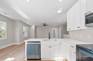 4926 Oleander Dr, Wilmington, NC 28403 - Photo 3