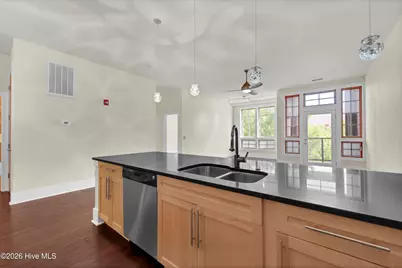 801 N 4th Street #Apt 302, Wilmington, NC 28401 - Photo 5
