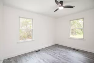 213 Russell St, Beaufort, NC 28516 - Photo 23