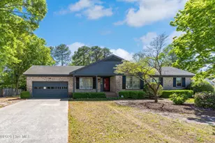 913 Robert E Lee Dr, Wilmington, NC 28412 - Photo 1