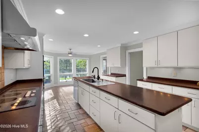 7000 Club House Drive, New Bern, NC 28562 - Photo 13