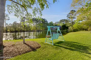 7000 Clubhouse Dr, New Bern, NC 28562 - Photo 3