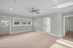 7000 Clubhouse Dr, New Bern, NC 28562 - Photo 11