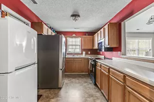 119 Foxlair Dr, Hubert, NC 28539 - Photo 7