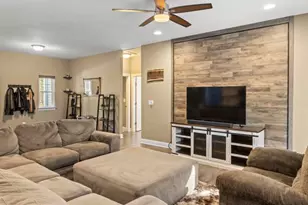 306 Brinley Pl, Maple Hill, NC 28454 - Photo 15