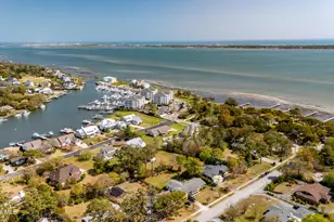 215 Harbor Dr, Morehead City, NC 28557 - Photo 31